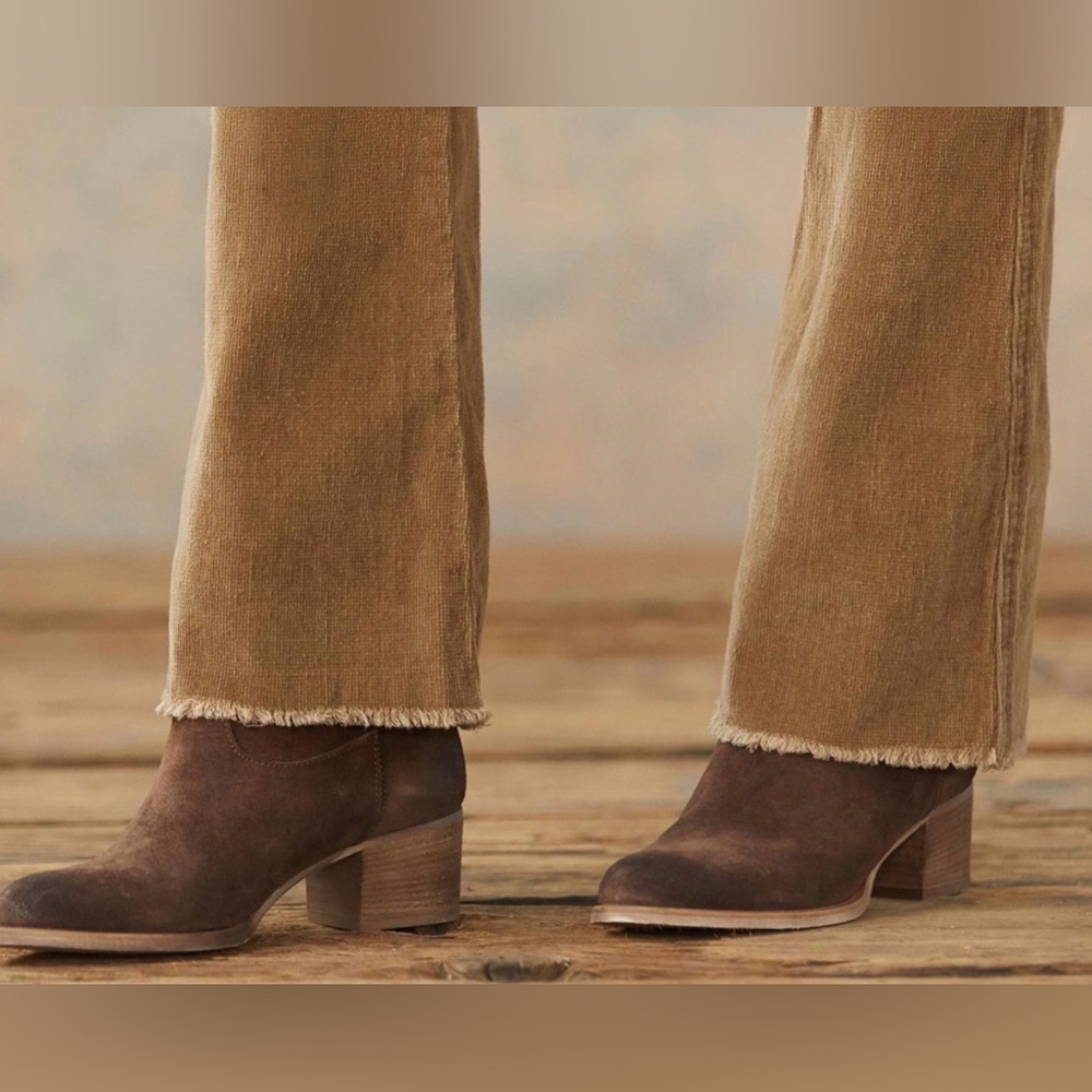 Boundless North Soft Stretchy Corduroy Pants w Distinct Button Fly & Raw Hem S28 - Picture 3 of 12